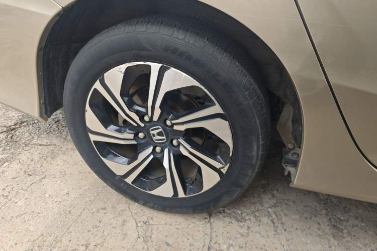 Used Honda Crider 2016 1.8L CVT Luxury Edition Right Rear Wheel Hub