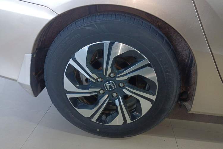 Used Honda Crider 2016 1.8L CVT Comfort Version Right Rear Wheel Hub