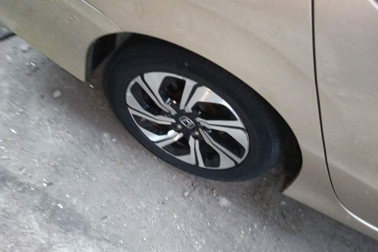Used Honda Crider 2016 1.8L CVT Flagship Edition Right Rear Wheel Hub