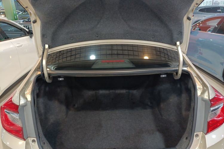 Used Honda Crider 2016 1.8L CVT Luxury Edition Trunk