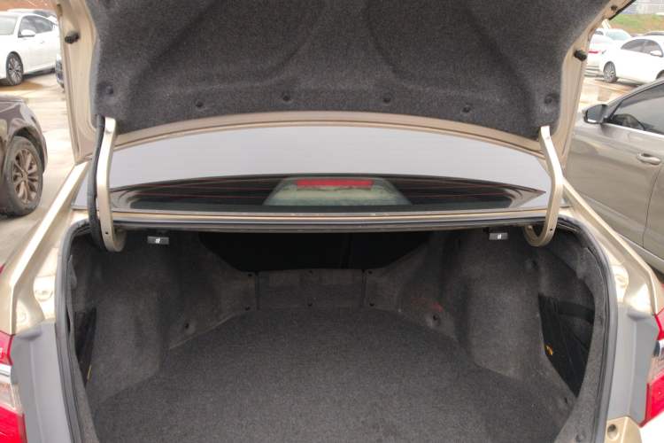 Used Honda Crider 2016 1.8L CVT Leading Edition Trunk