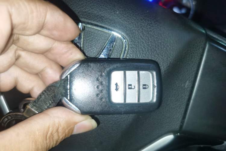 Used Honda Crider 2016 1.8L CVT Luxury Edition Vehicle Key