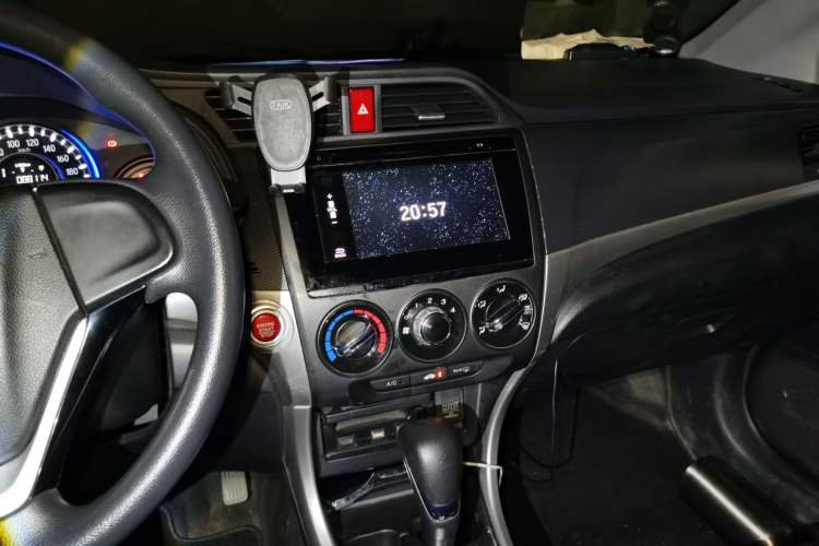 Used Honda Crider 2017 1.8L CVT Luxury Special Edition Audio And AC Panel