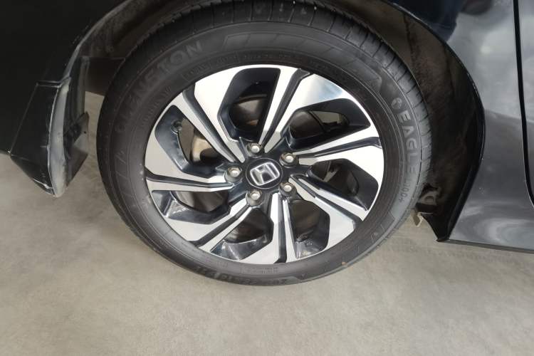 Used Honda Crider 2017 1.8L CVT Luxury Special Edition Exterior 5