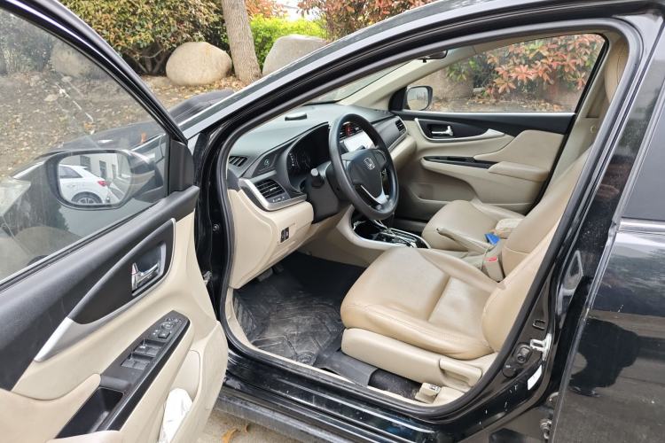 Used Honda Crider 2017 1.8L CVT Comfort Special Edition Interior 3
