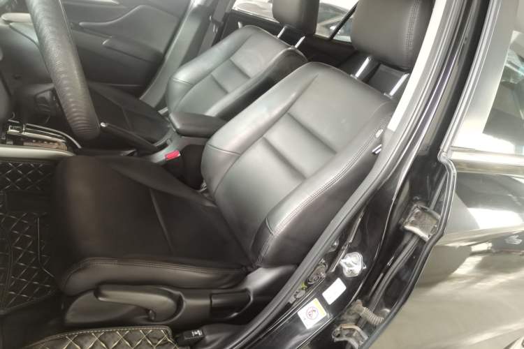 Used Honda Crider 2017 1.8L CVT Luxury Special Edition Left Front Seat