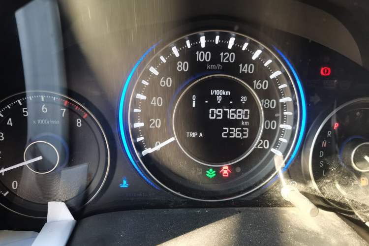 Used Honda Crider 2017 1.8L CVT Luxury Special Edition Odometer Close Up