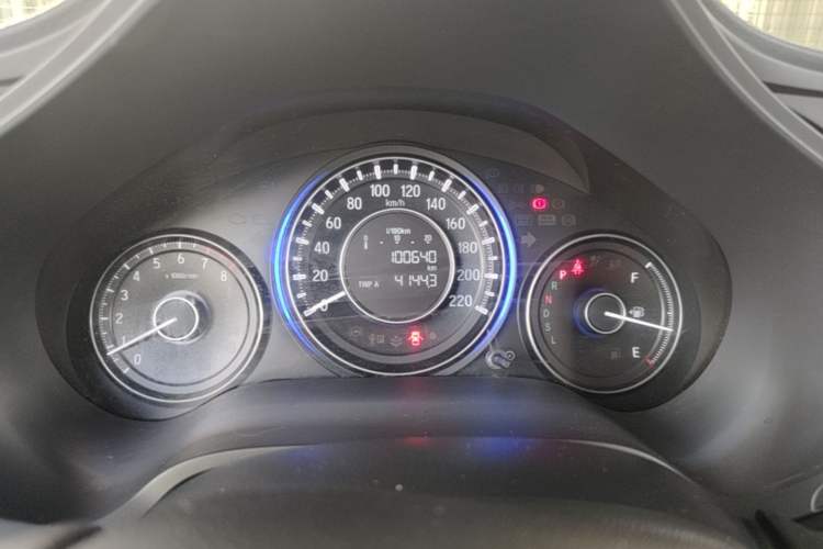Used Honda Crider 2017 1.8L CVT Luxury Special Edition Odometer Close Up