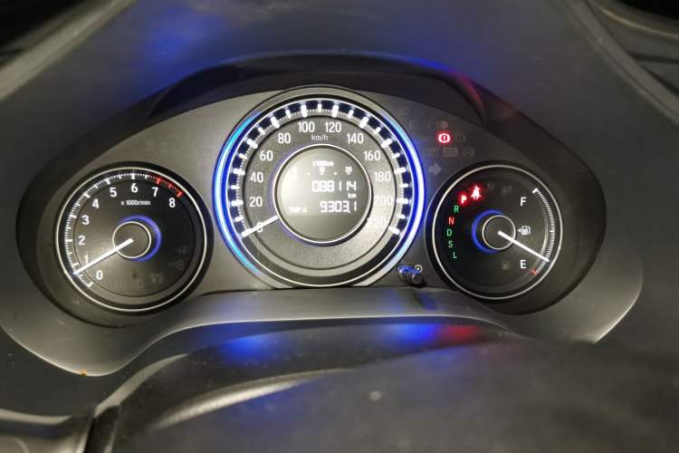 Used Honda Crider 2017 1.8L CVT Luxury Special Edition Odometer Close Up