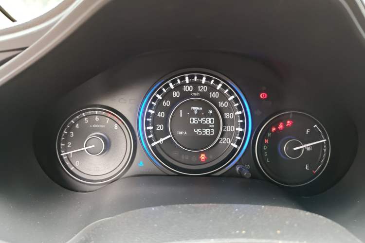 Used Honda Crider 2017 1.8L CVT Comfort Special Edition Odometer Close Up