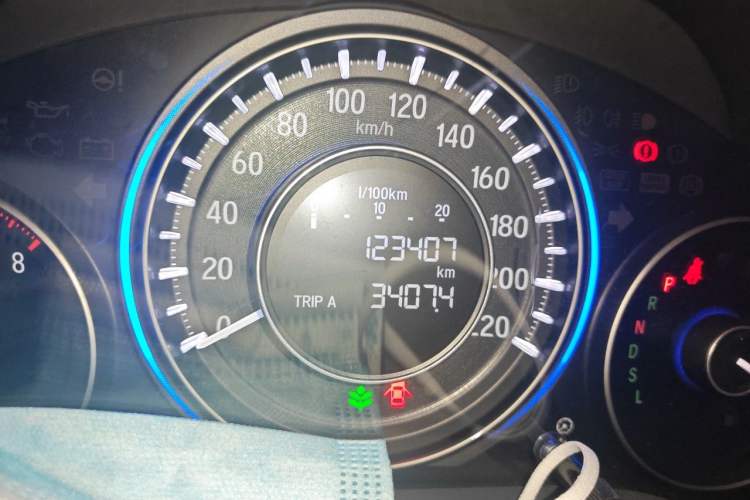 Used Honda Crider 2017 1.8L CVT Comfort Special Edition Odometer Close Up