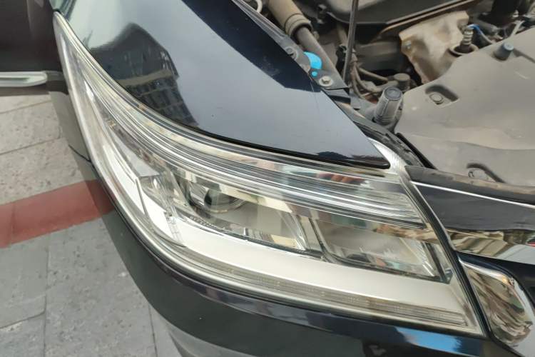 Used Honda Crider 2017 1.8L CVT Luxury Special Edition Right Front Headlight