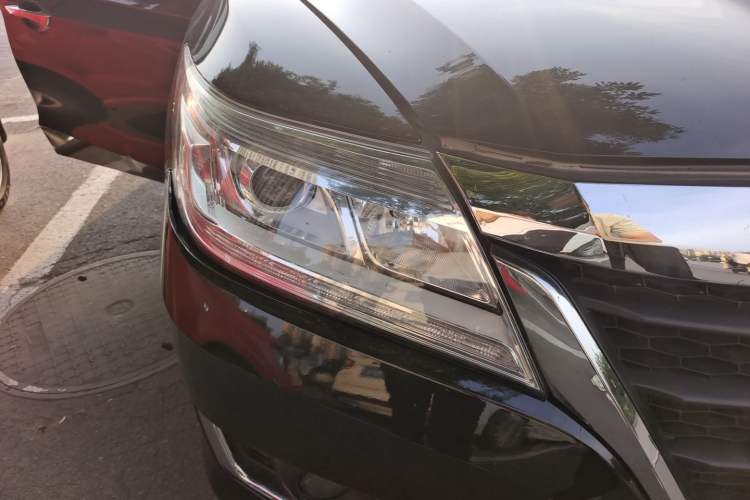 Used Honda Crider 2017 1.8L CVT Comfort Special Edition Right Front Headlight