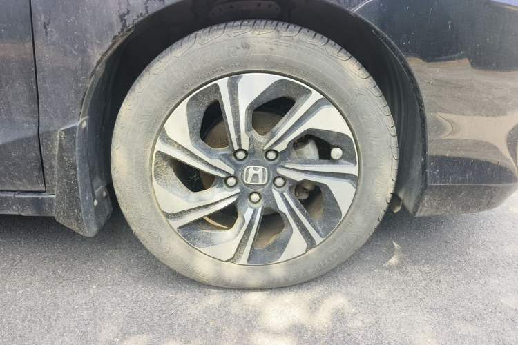Used Honda Crider 2017 1.8L CVT Comfort Special Edition Right Front Wheel Hub