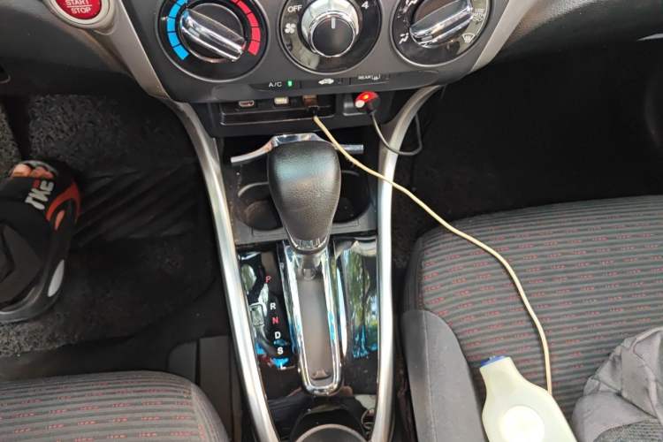 Used Honda Crider 2017 1.8L CVT Luxury Special Edition Gear Lever