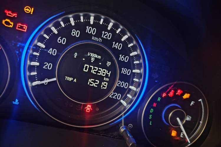 Used Honda Crider 2017 1.8L CVT Luxury Special Edition Odometer Close Up