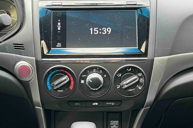 Used Honda Crider 2017 1.8L CVT Luxury Special Edition Audio And AC Panel