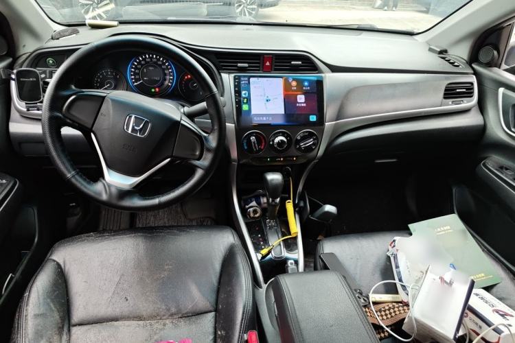 Used Honda Crider 2017 1.8L CVT Comfort Special Edition Center Console