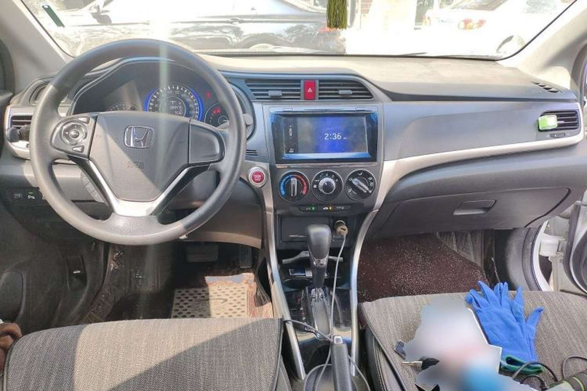 Used Honda Crider 2017 1.8L CVT Luxury Special Edition Center Console