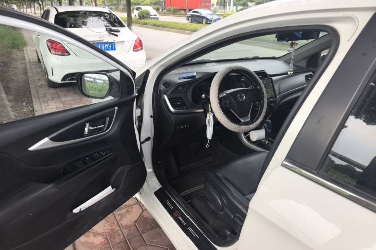 Used Honda Crider 2017 1.8L CVT Comfort Special Edition Driver Seat