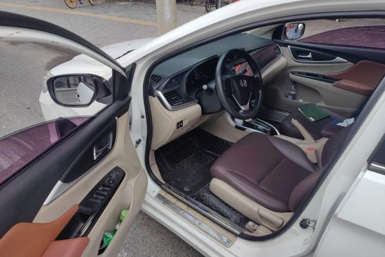 Used Honda Crider 2017 1.8L CVT Comfort Special Edition Driver Seat