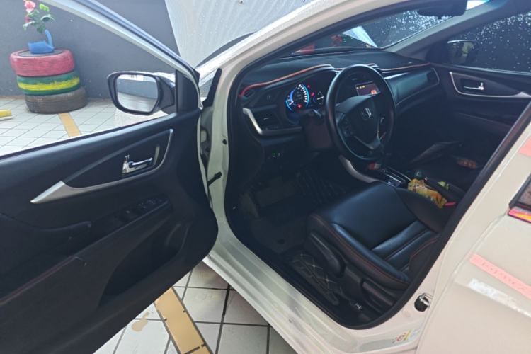 Used Honda Crider 2017 1.8L CVT Luxury Special Edition Driver Seat