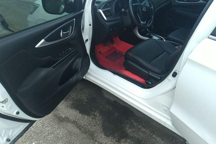 Used Honda Crider 2017 1.8L CVT Comfort Special Edition Driver Seat