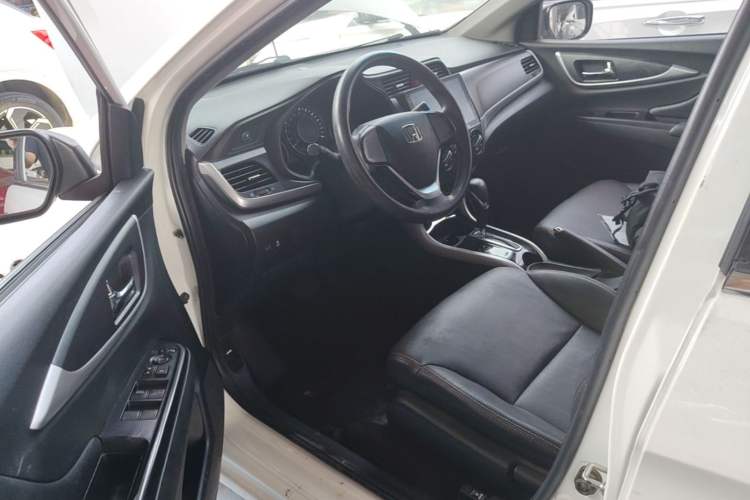 Used Honda Crider 2017 1.8L CVT Comfort Special Edition Driver Seat