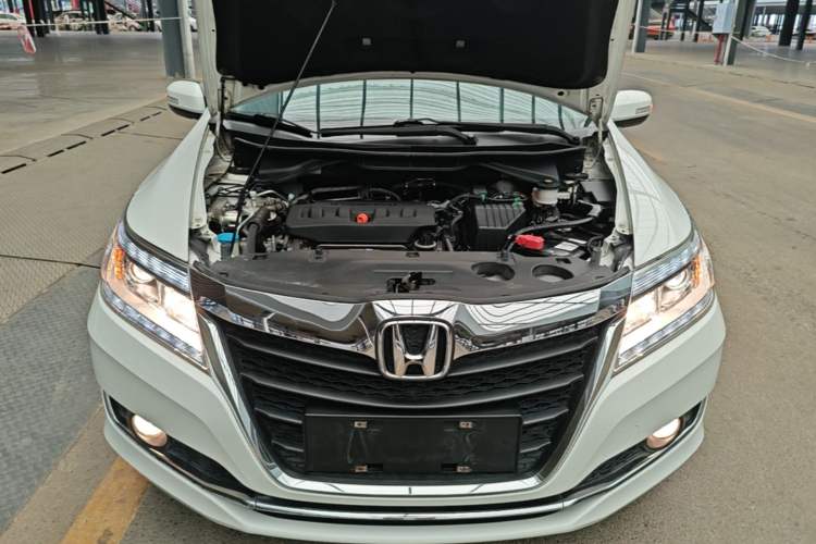 Used Honda Crider 2017 1.8L CVT Luxury Special Edition Engine Bay