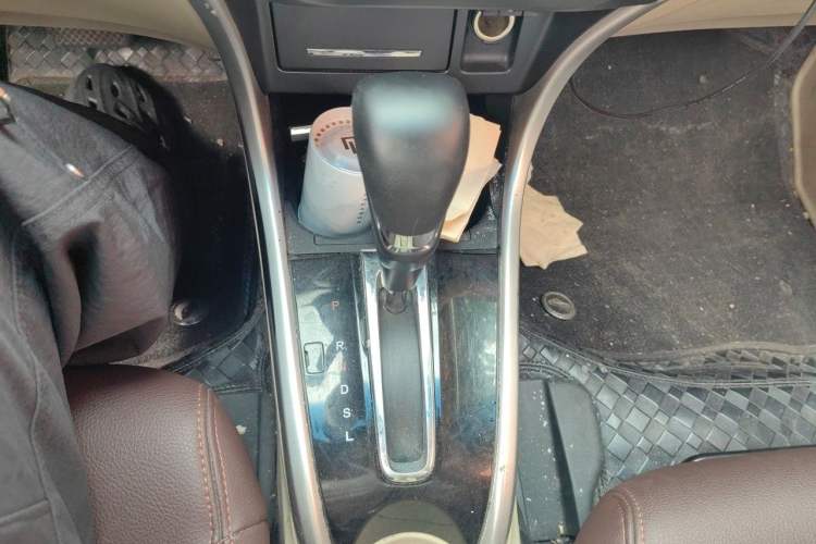 Used Honda Crider 2017 1.8L CVT Comfort Special Edition Gear Lever