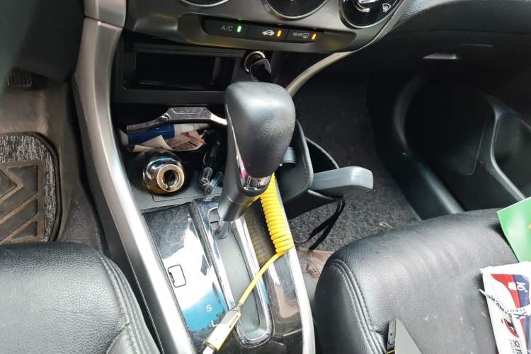 Used Honda Crider 2017 1.8L CVT Comfort Special Edition Gear Lever