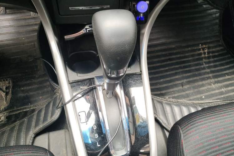 Used Honda Crider 2017 1.8L CVT Comfort Special Edition Gear Lever
