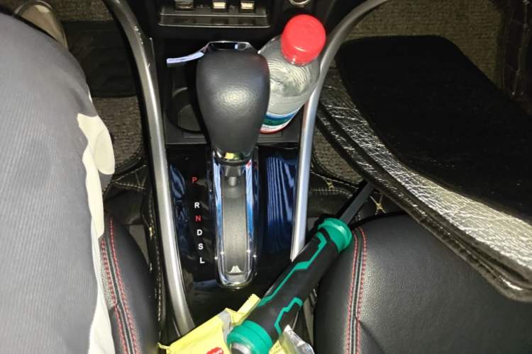 Used Honda Crider 2017 1.8L CVT Luxury Special Edition Gear Lever