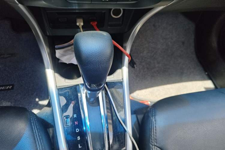 Used Honda Crider 2017 1.8L CVT Luxury Special Edition Gear Lever