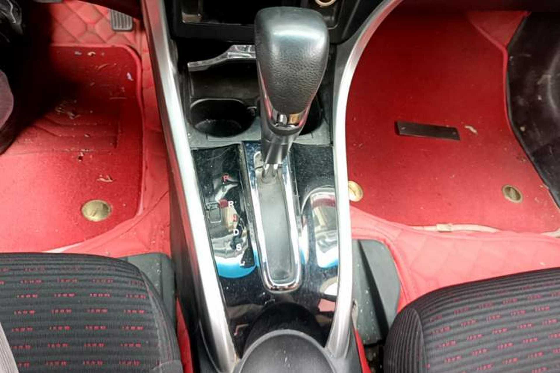 Used Honda Crider 2017 1.8L CVT Comfort Special Edition Gear Lever