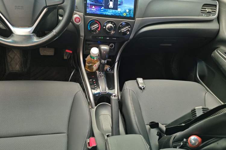 Used Honda Crider 2017 1.8L CVT Luxury Special Edition Gear Lever