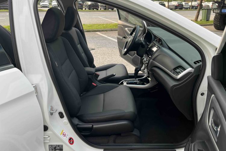 Used Honda Crider 2017 1.8L CVT Luxury Special Edition Interior 10