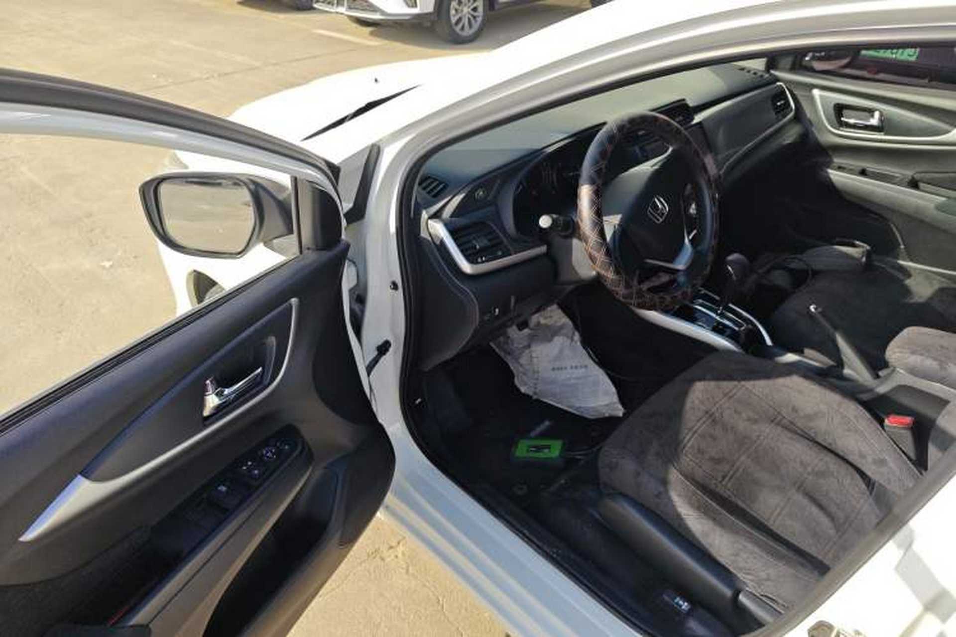 Used Honda Crider 2017 1.8L CVT Comfort Special Edition Interior 3
