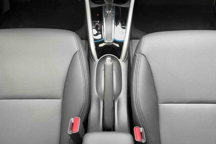 Used Honda Crider 2017 1.8L CVT Luxury Special Edition Interior 4