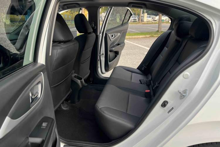 Used Honda Crider 2017 1.8L CVT Luxury Special Edition Interior 6