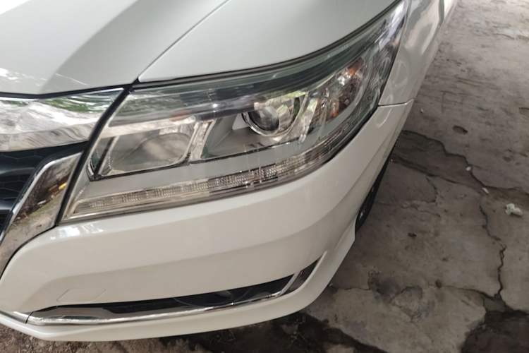 Used Honda Crider 2017 1.8L CVT Luxury Special Edition Left Front Headlight