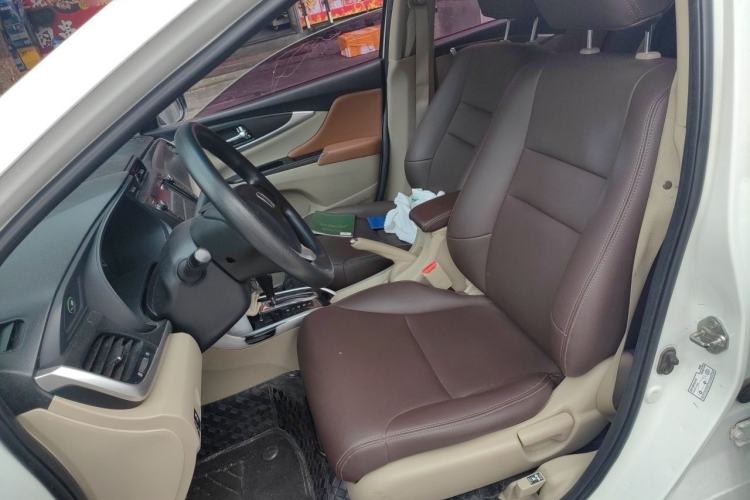 Used Honda Crider 2017 1.8L CVT Comfort Special Edition Left Front Seat