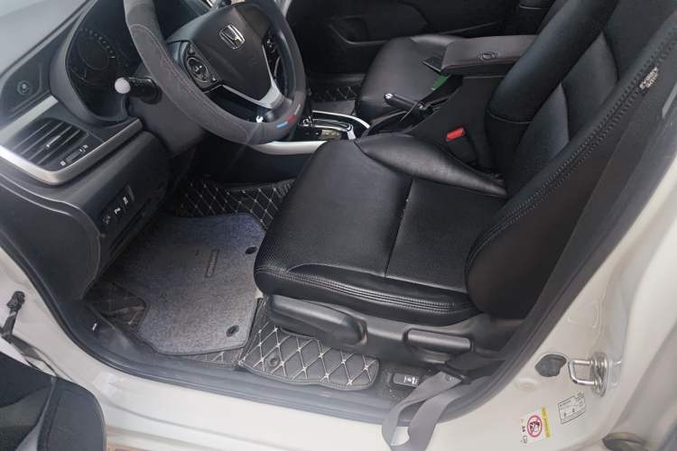 Used Honda Crider 2017 1.8L CVT Luxury Special Edition Left Front Seat