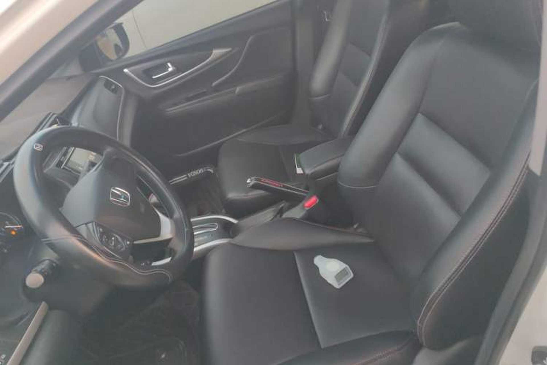 Used Honda Crider 2017 1.8L CVT Luxury Special Edition Left Front Seat