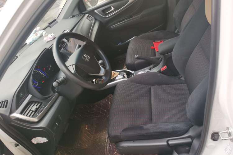 Used Honda Crider 2017 1.8L CVT Comfort Special Edition Left Front Seat