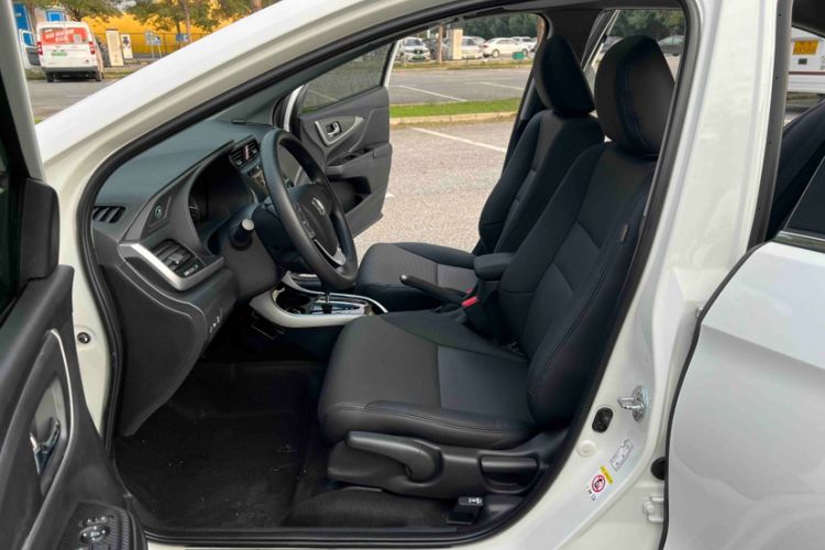 Used Honda Crider 2017 1.8L CVT Luxury Special Edition Left Front Seat