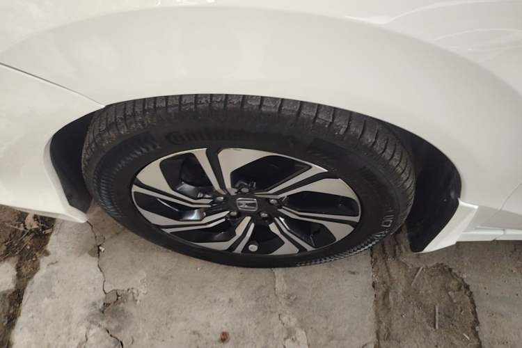 Used Honda Crider 2017 1.8L CVT Luxury Special Edition Left Front Wheel Hub