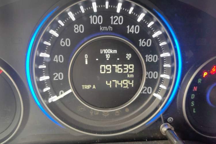 Used Honda Crider 2017 1.8L CVT Comfort Special Edition Odometer Close Up