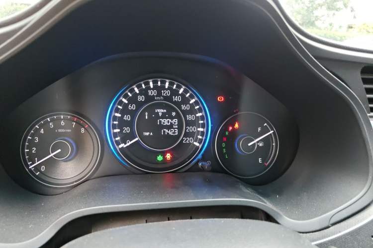 Used Honda Crider 2017 1.8L CVT Comfort Special Edition Odometer Close Up