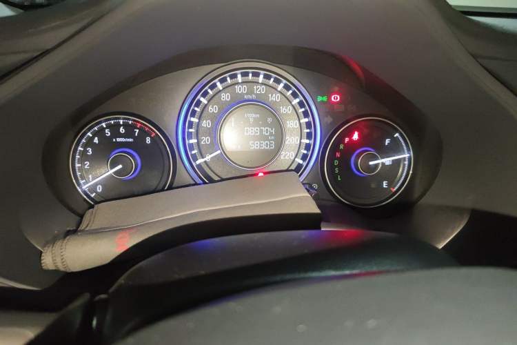 Used Honda Crider 2017 1.8L CVT Luxury Special Edition Odometer Close Up